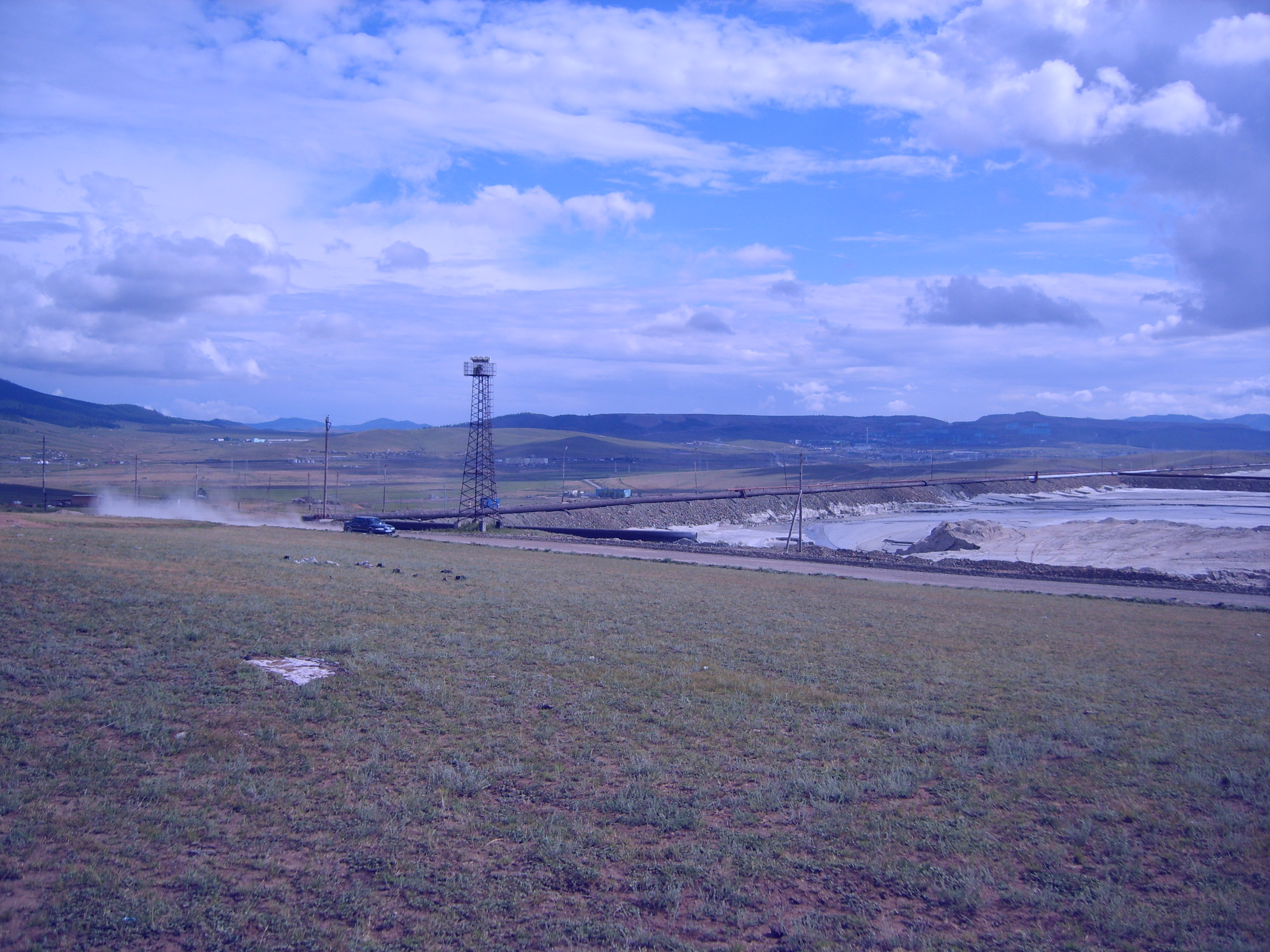 Зүүн талаас авсан